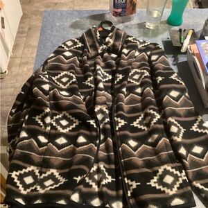 Amazon Essentials Black and Brown Geometric Fleece Jacket